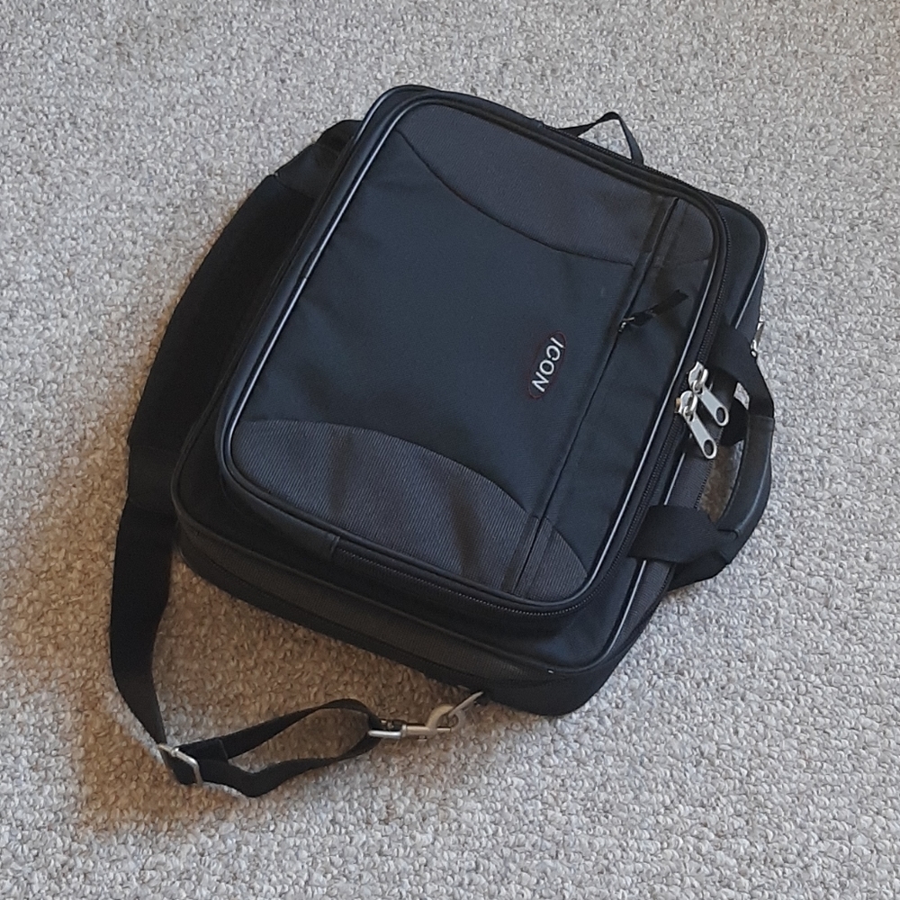 Icon Briefcase/Lap Top Computer Bag - Picture 5 of 14